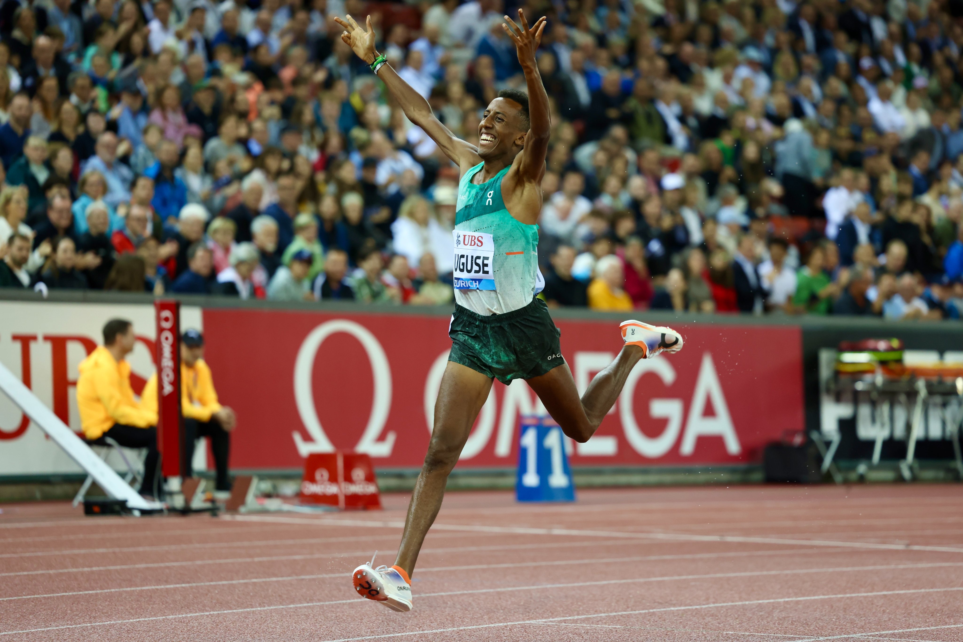 包含爱沙尼亚选手勇夺田径赛冠军的词条 包含爱沙尼亚选手勇夺田径赛冠军的词条