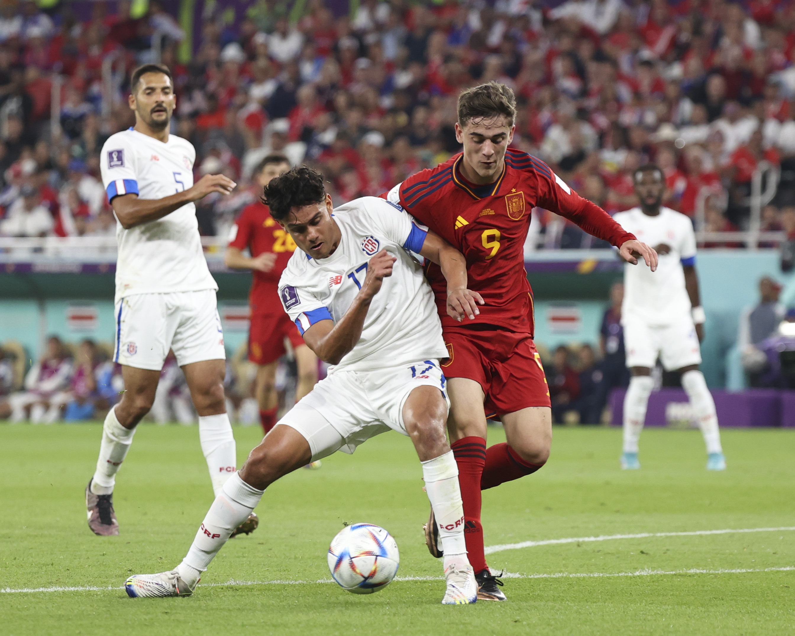 国际足球赛事中的精彩瞬间令人惊叹(国际足球赛事中的精彩瞬间令人惊叹的是) 国际足球赛事中的精彩瞬间令人惊叹(国际足球赛事中的精彩瞬间令人惊叹的是)