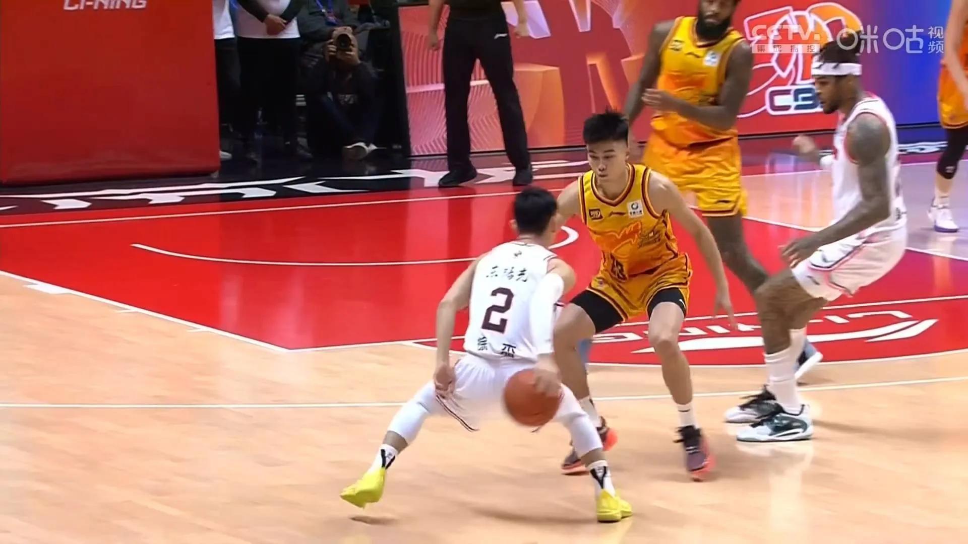 包含广东队惨败江苏，季军梦碎无法成真的词条