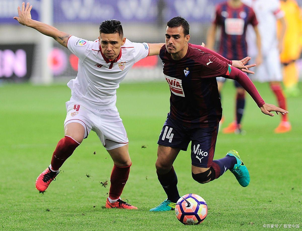 包含塞维利亚主场大捷，取得连胜的词条