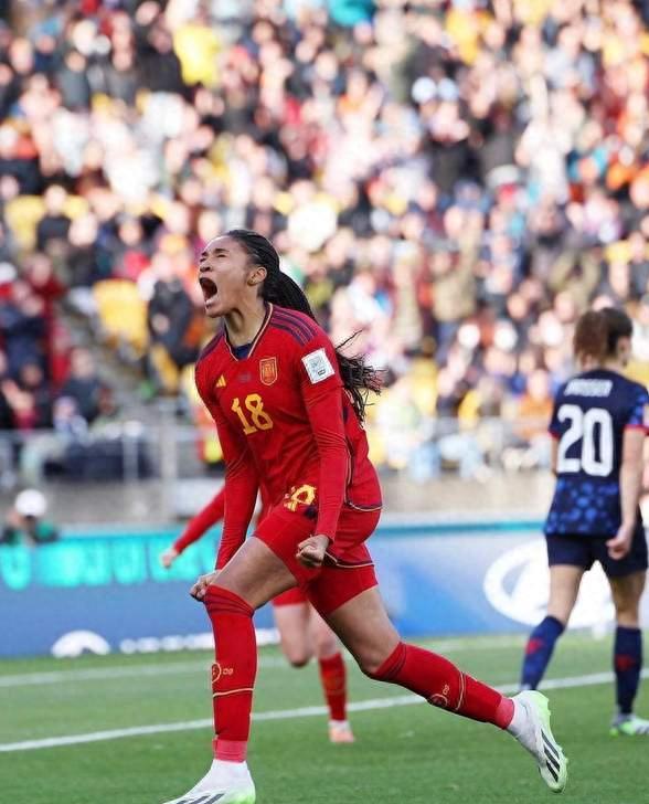 越南女足表现出众,夺宝成功 越南女足表现出众,夺宝成功