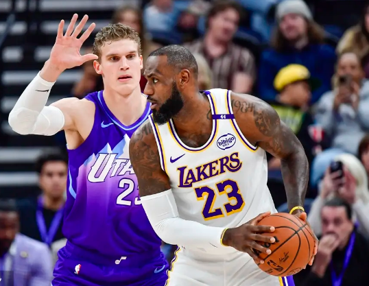 包含湖南星辉队客场不敌河北绝杀队,球队士气低迷的词条