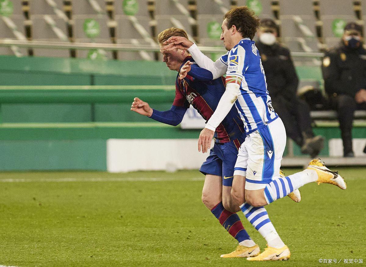 阿尔克马尔表现抢眼,助球队客场获胜的简单介绍 阿尔克马尔表现抢眼,助球队客场获胜的简单介绍