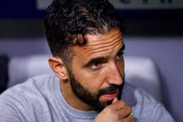 包含沙尔克04战术变阵获得成功的词条 包含沙尔克04战术变阵获得成功的词条