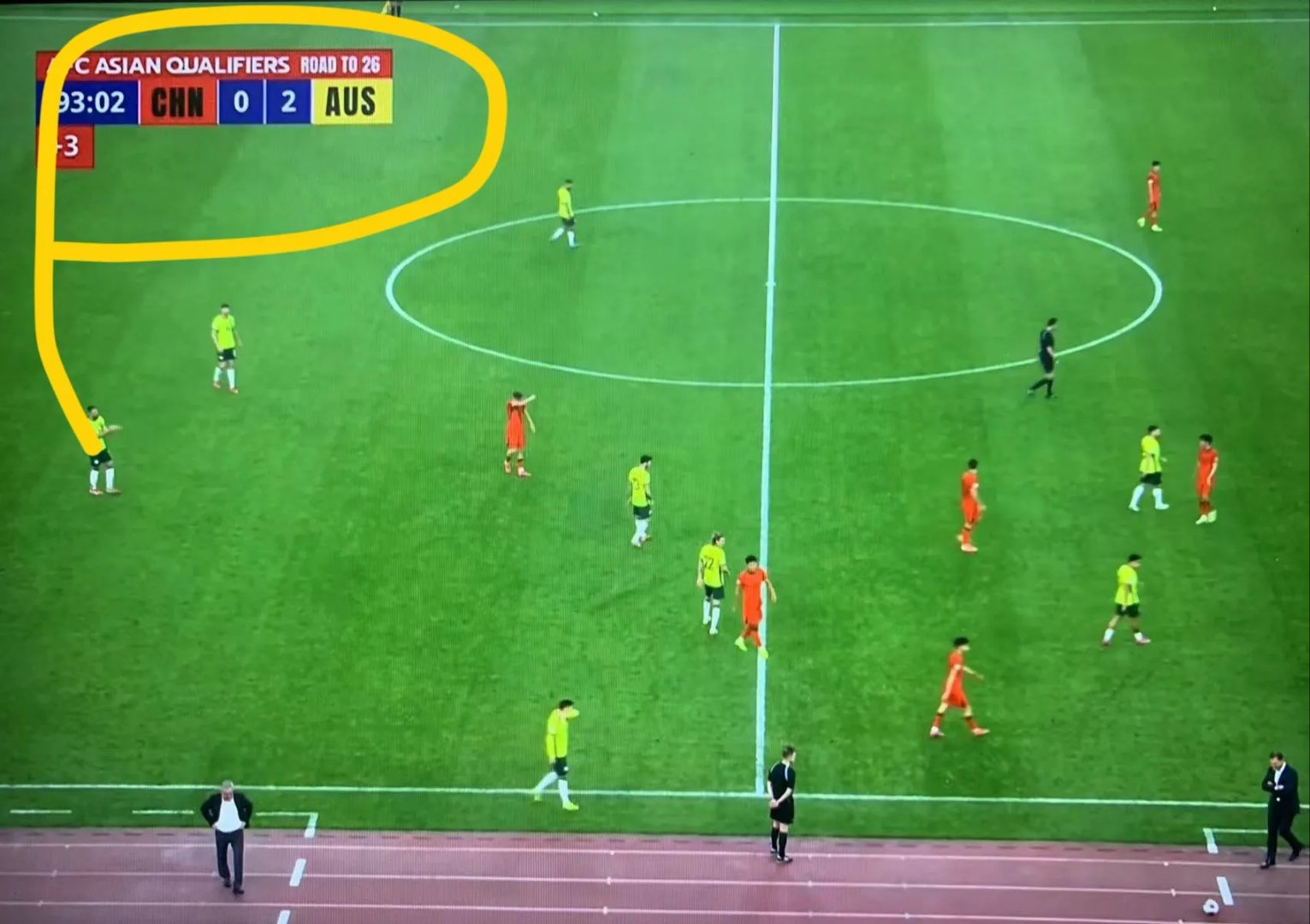 足球大战拉开帷幕,场上惊险连连 足球大战拉开帷幕,场上惊险连连