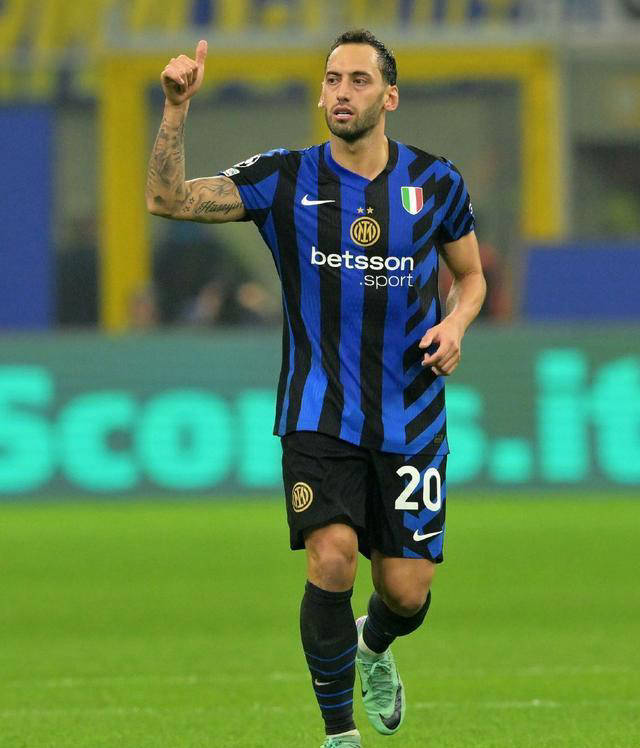 贝内文托拒绝续约核心球员，引发争议