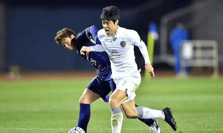 包含广岛三箭决胜亚冠,颠覆亚洲足球界新传奇的词条 包含广岛三箭决胜亚冠,颠覆亚洲足球界新传奇的词条