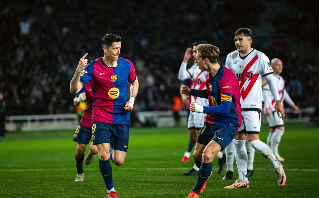 包含巴萨后卫出色发挥，连续场零封对手的词条