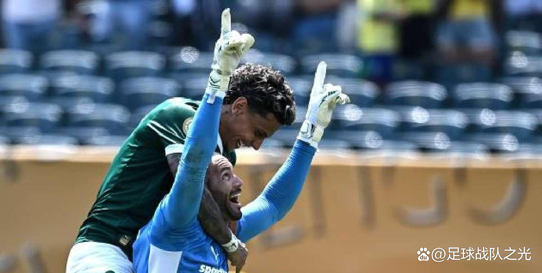 意大利女足队员奋勇争冠,取得成功 意大利女足队员奋勇争冠,取得成功