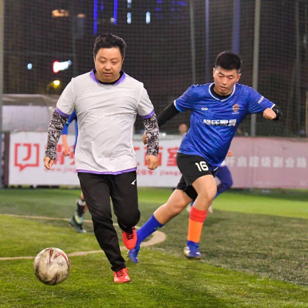 关于惊险比赛展开,焦灼气氛扑面而来的信息 关于惊险比赛展开,焦灼气氛扑面而来的信息