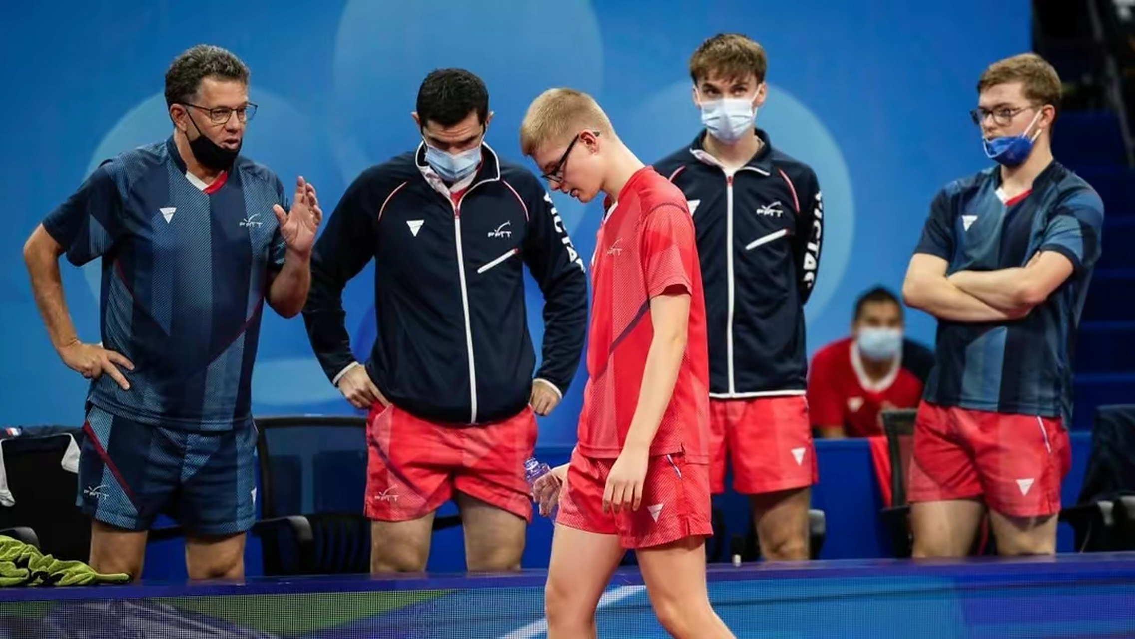 联赛中一场备受瞩目的比赛引发热议 联赛中一场备受瞩目的比赛引发热议