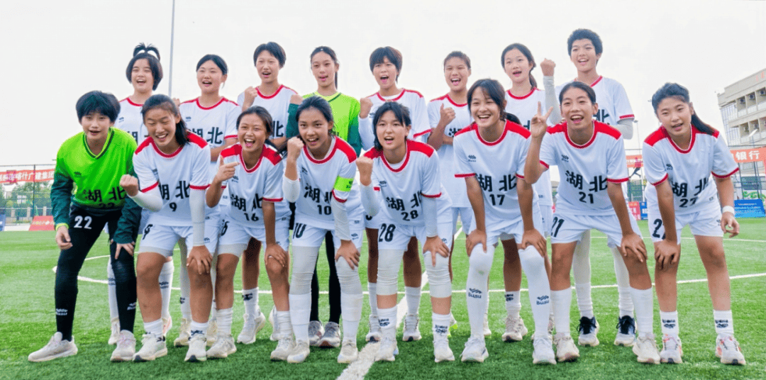 中国女足队员斩获多场比赛的最佳球员奖 中国女足队员斩获多场比赛的最佳球员奖