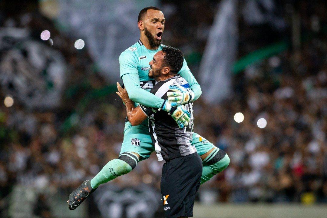 巴西排球队势不可挡,成功卫冕冠军! 巴西排球队势不可挡,成功卫冕冠军!