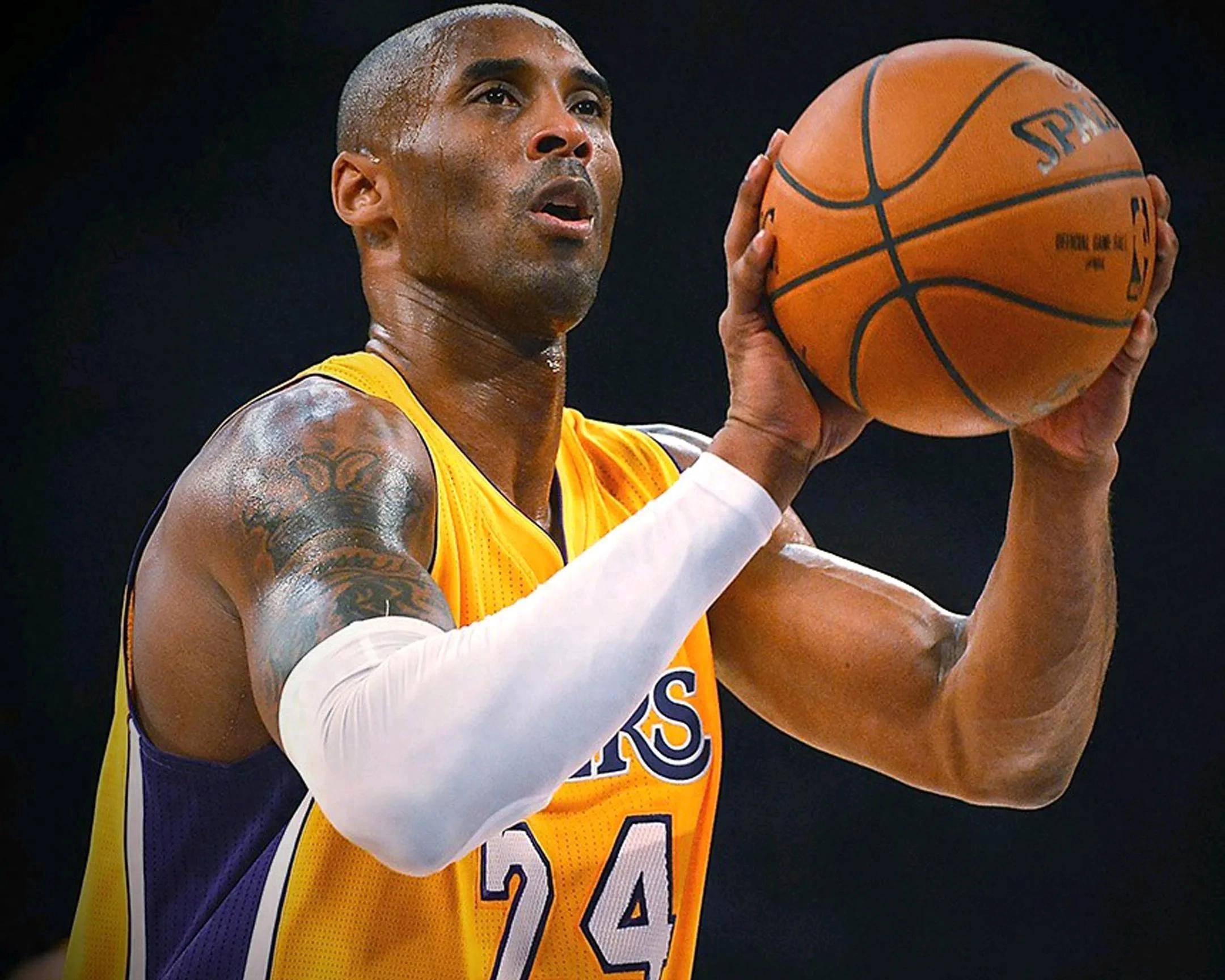 科比的绝杀时刻再现!球迷铭记“飞侠”传奇的简单介绍 科比的绝杀时刻再现!球迷铭记“飞侠”传奇的简单介绍