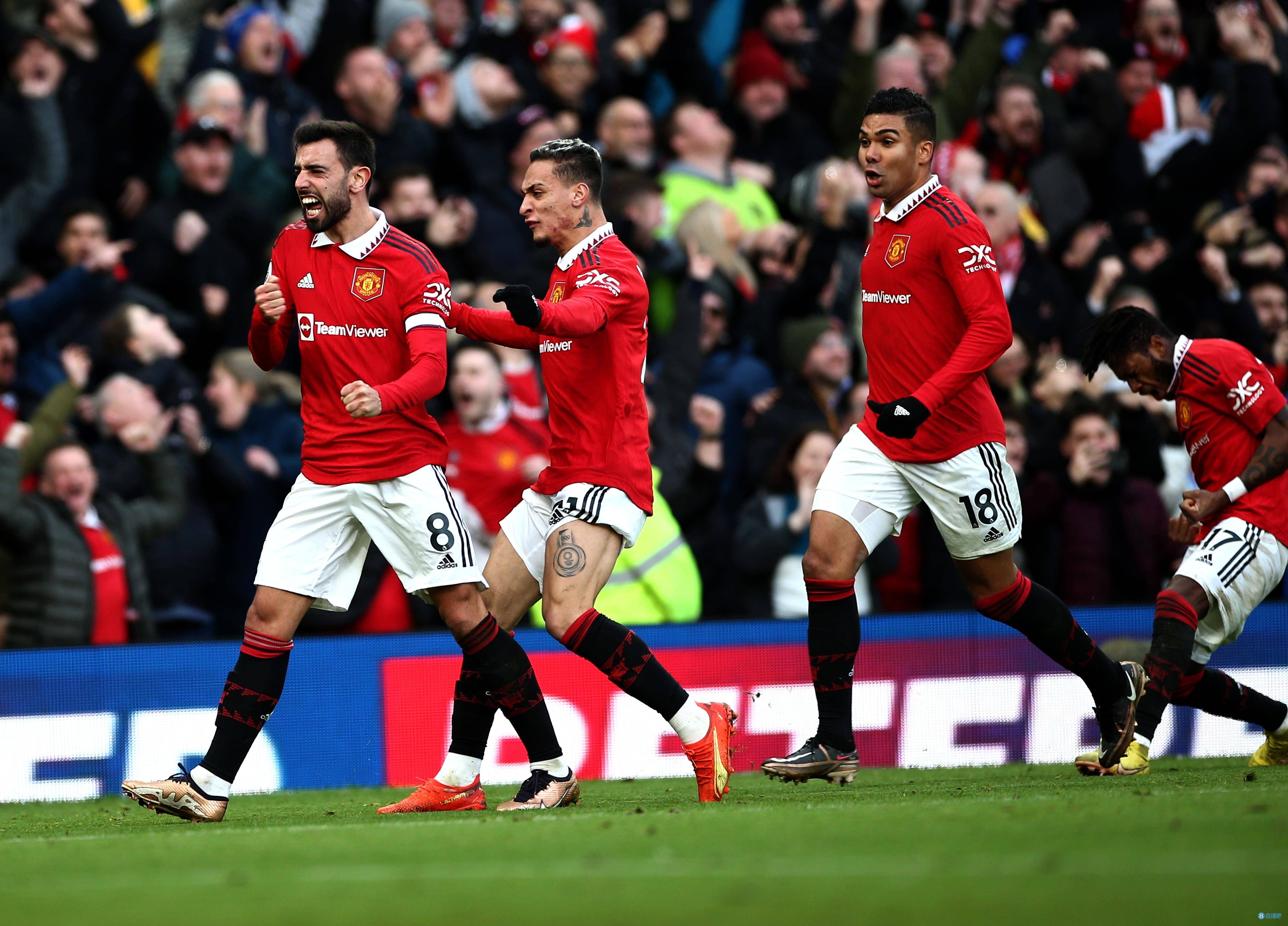 包含曼联球员交换球衣,展现友谊精神的词条 包含曼联球员交换球衣,展现友谊精神的词条