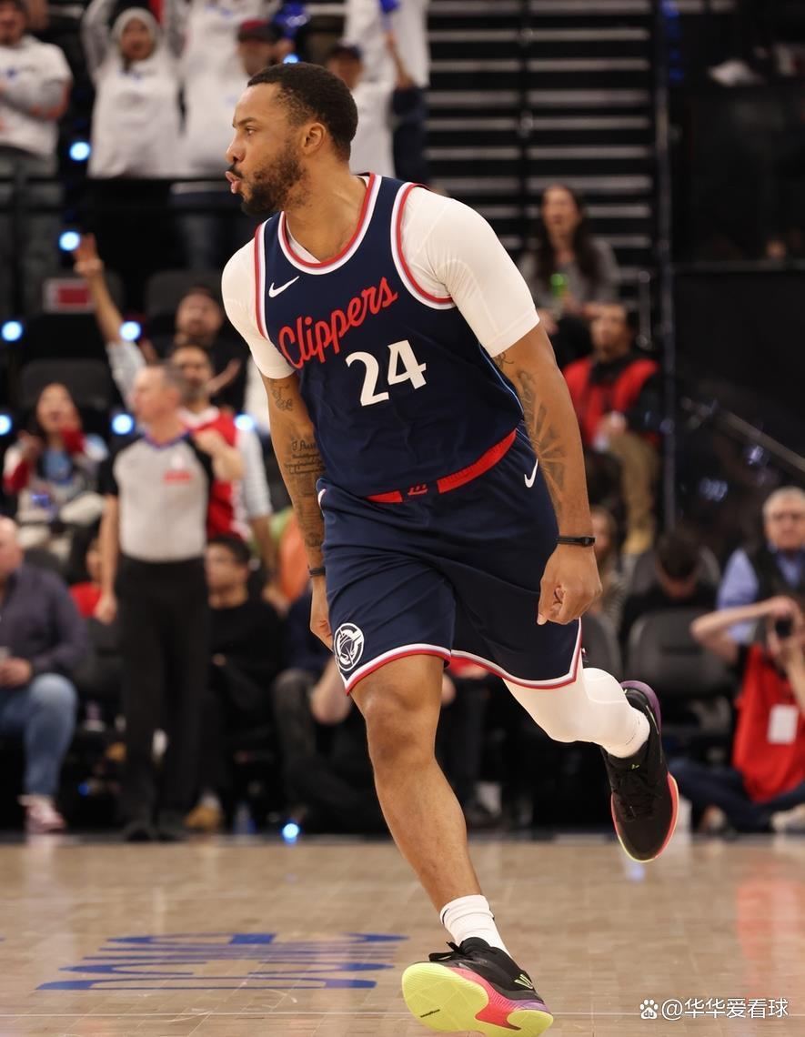 快船逆转灰熊,艰难取胜 快船逆转灰熊,艰难取胜