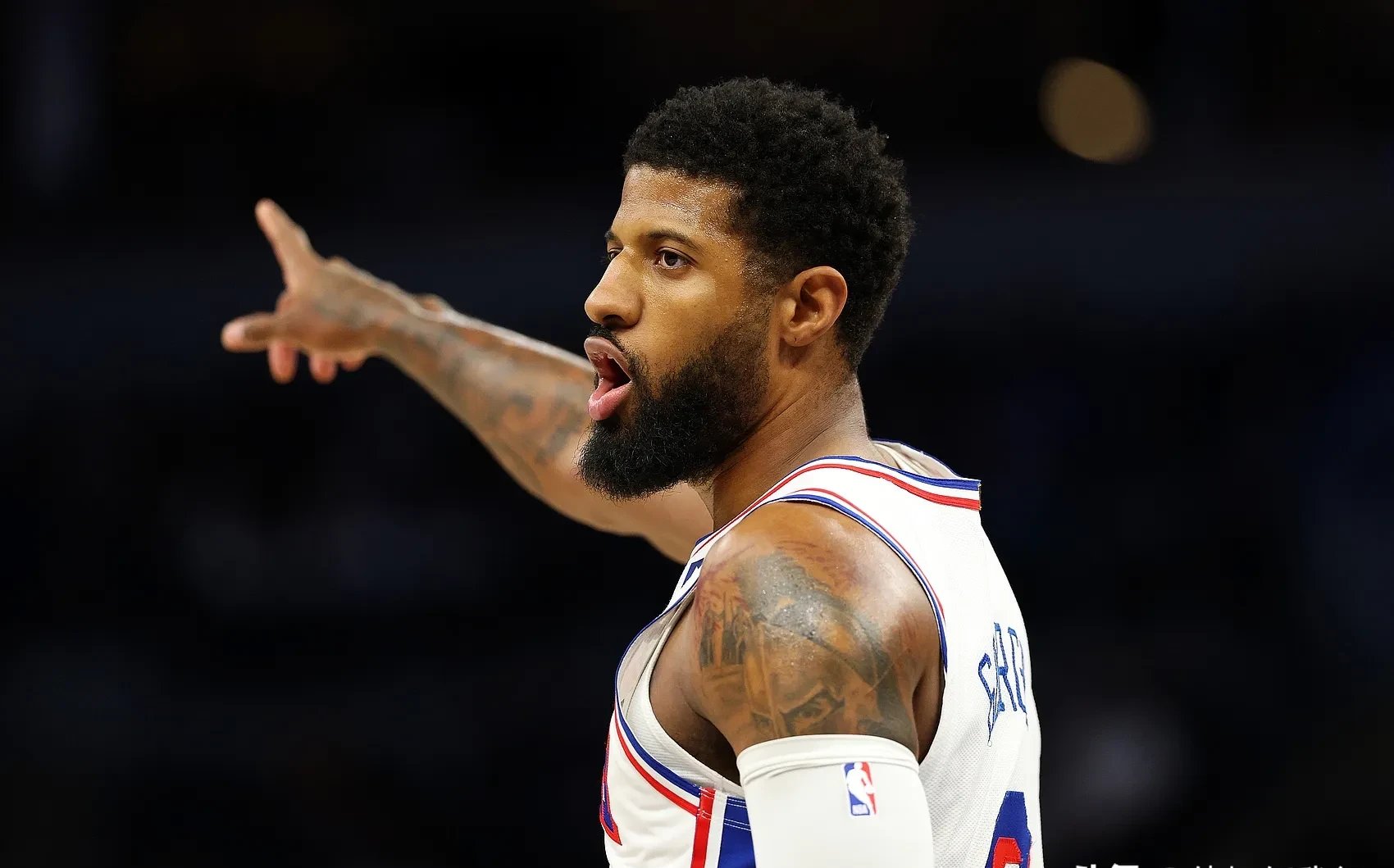 包含快船擒公牛，乔治砍下25分的词条