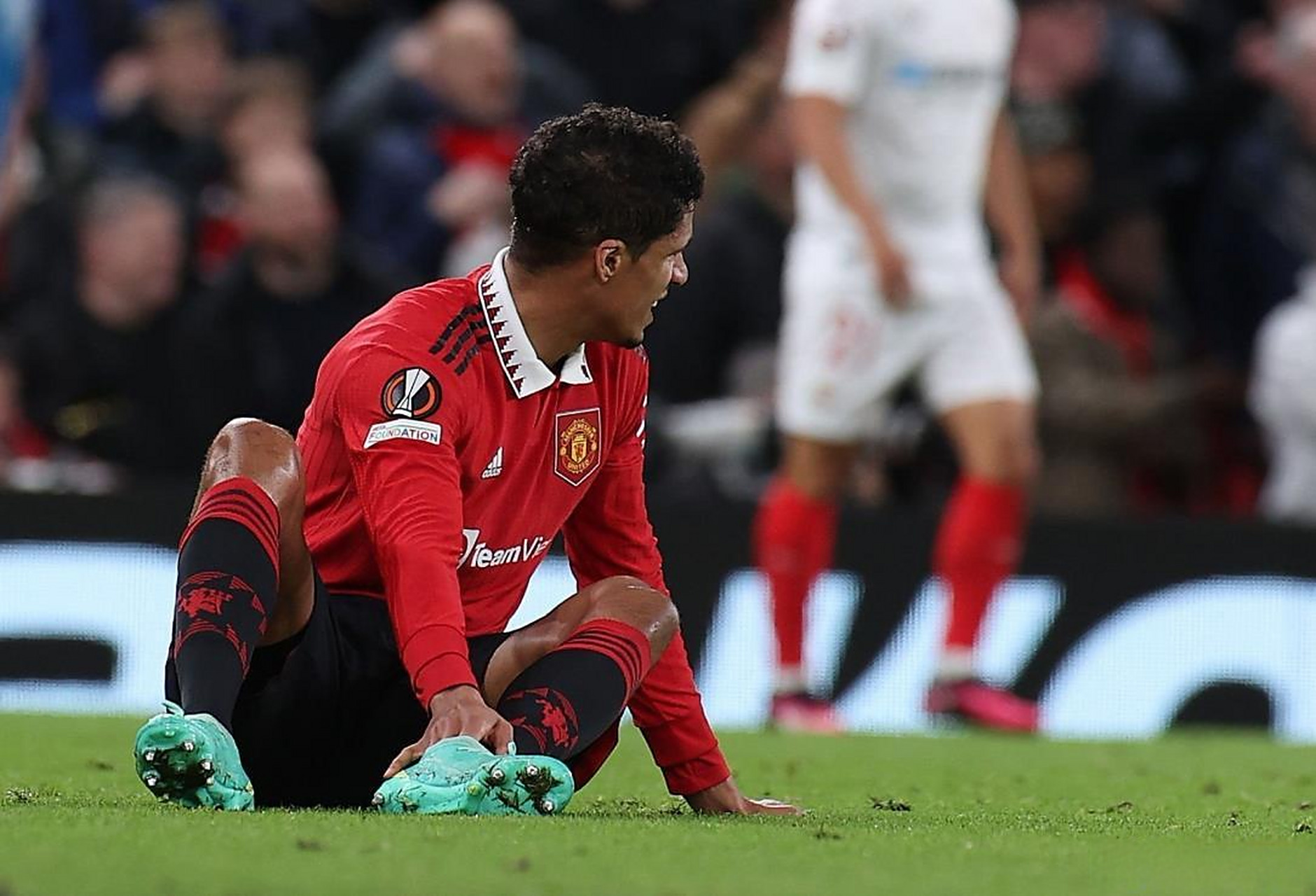 关于罗马城内德比失利,球迷失落情绪高涨的信息 关于罗马城内德比失利,球迷失落情绪高涨的信息